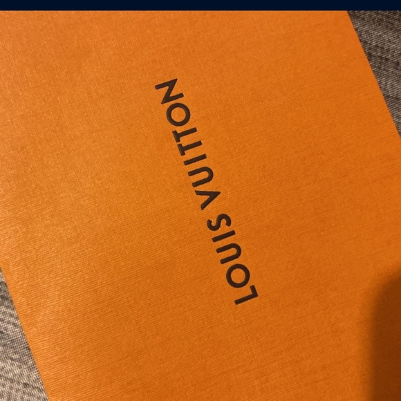 Practically NEW! Only worn 2 times. Cute handbag - Picture 3 of 4